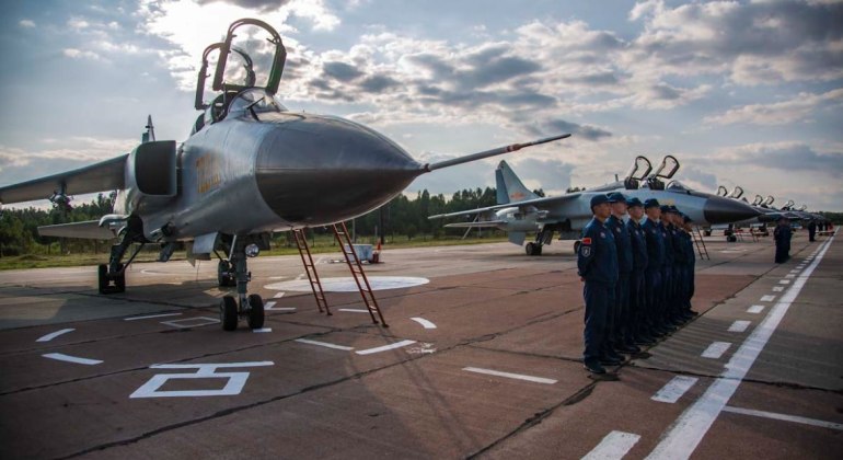 Ex-air force pilots may have trained Chinese military